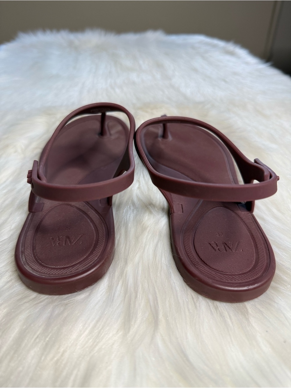 Zara Burgundy Rubber Thong Slingback Sandals - Picture 6 of 9
